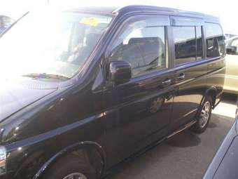 2005 Honda Stepwgn Photos