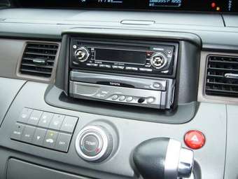2005 Honda Stepwgn Pictures