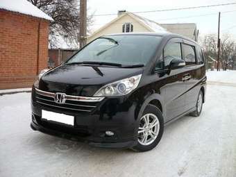 2005 Honda Stepwgn Photos