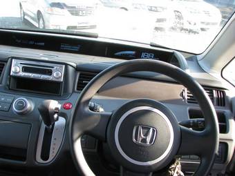 2005 Honda Stepwgn Photos