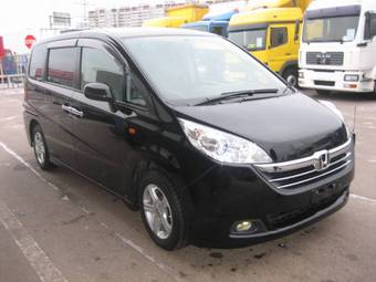 2005 Honda Stepwgn Images