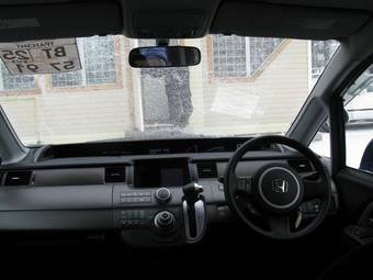 2005 Honda Stepwgn Pictures