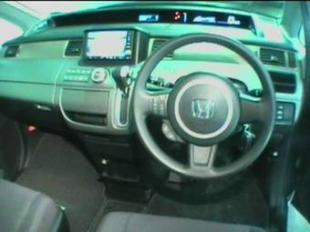 2005 Honda Stepwgn Pictures