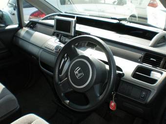 2005 Honda Stepwgn Pictures