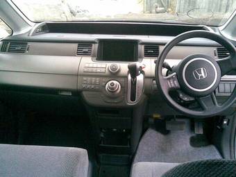 2005 Honda Stepwgn Pics