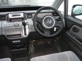 2005 Honda Stepwgn Photos