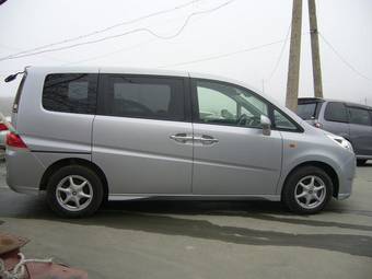 2005 Honda Stepwgn Photos