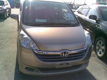 2005 Honda Stepwgn Images