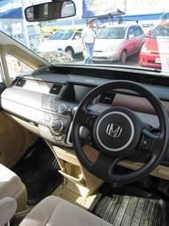 2005 Honda Stepwgn Pictures