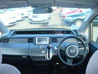 2005 Honda Stepwgn Pictures