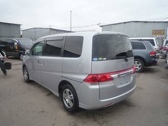 2005 Honda Stepwgn Pictures
