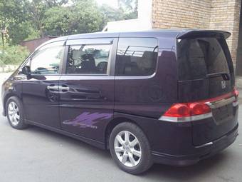 2005 Honda Stepwgn Photos