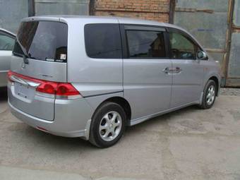 2006 Honda Stepwgn Photos