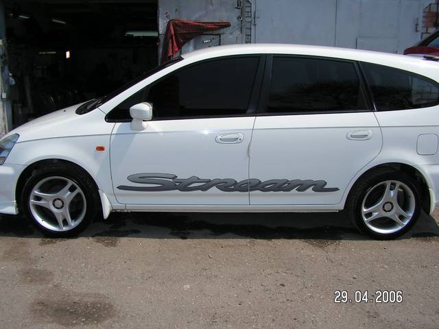 2000 Honda Stream