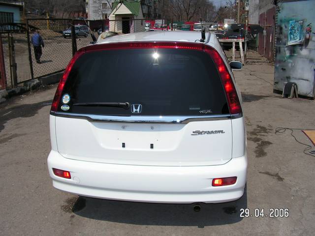 2000 Honda Stream