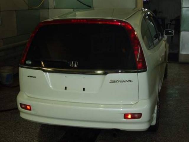 2000 Honda Stream
