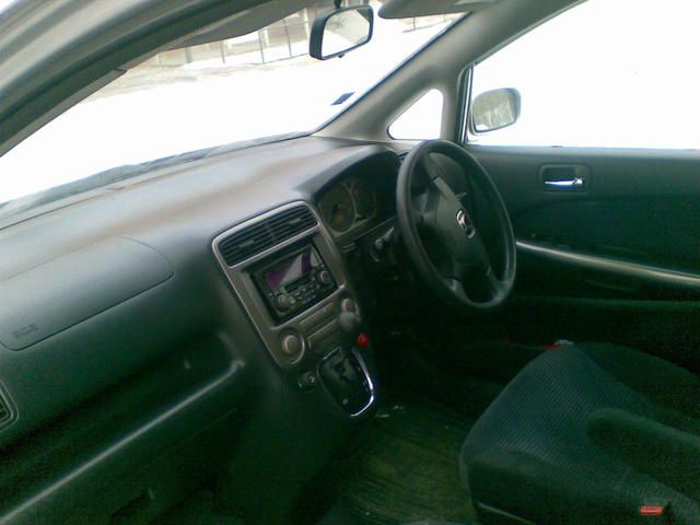 2000 Honda Stream