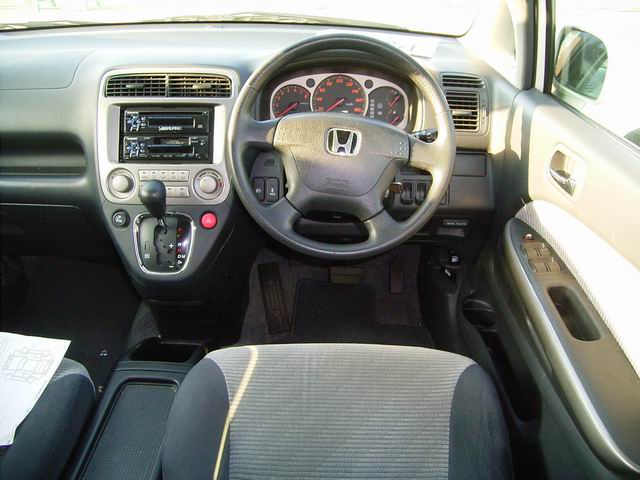2000 Honda Stream Photos