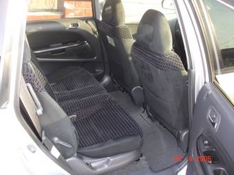 2000 Honda Stream Images