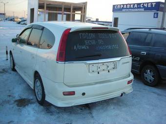 2000 Honda Stream Pics