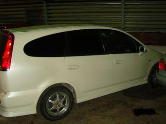 2000 Honda Stream Photos