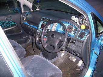 2000 Honda Stream Pics