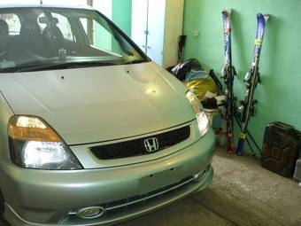2000 Honda Stream Photos