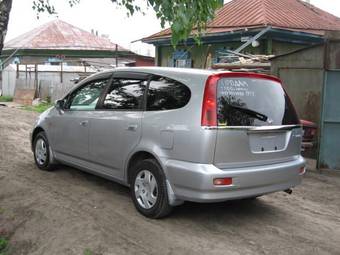 2000 Honda Stream Pictures