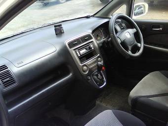 2000 Honda Stream Photos