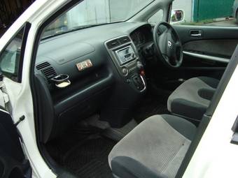 2000 Honda Stream Photos