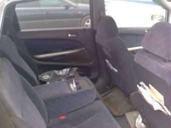 2000 Honda Stream Photos