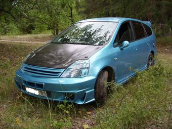 2000 Honda Stream Photos