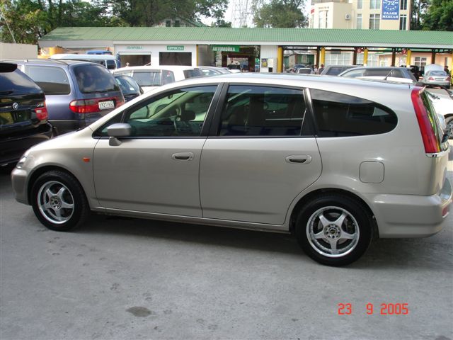 2001 Honda Stream