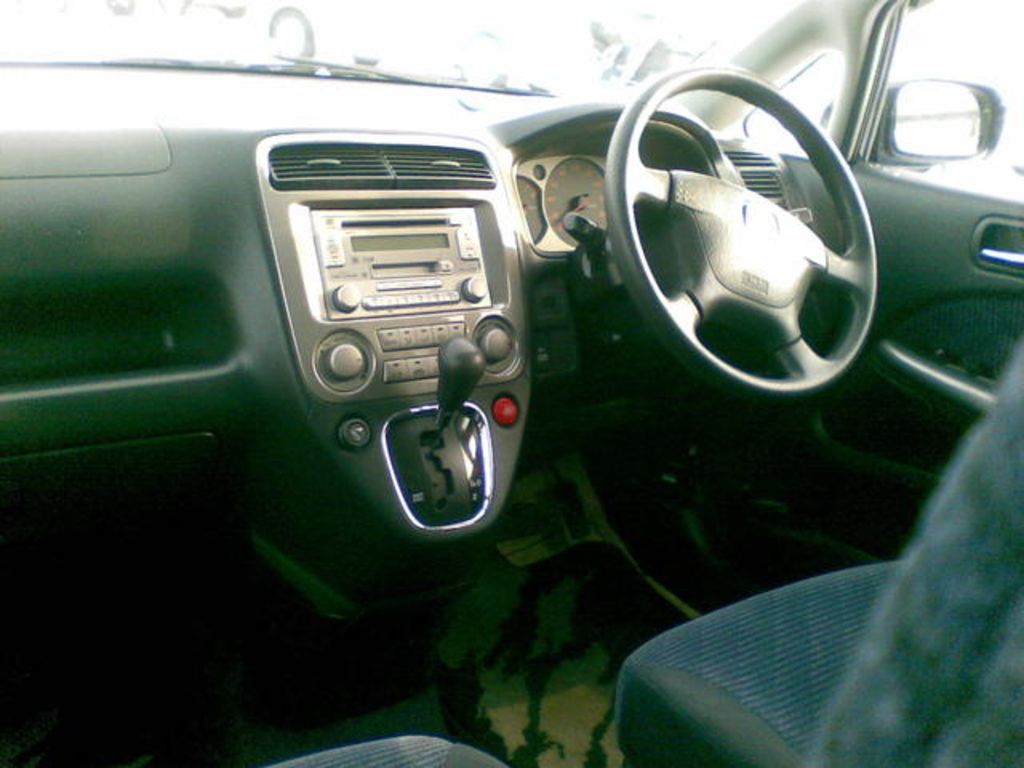 2001 Honda Stream