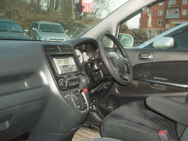 2001 Honda Stream