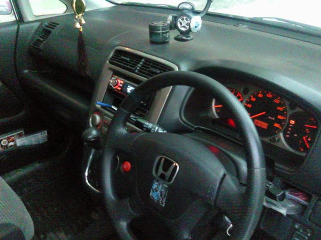 2001 Honda Stream