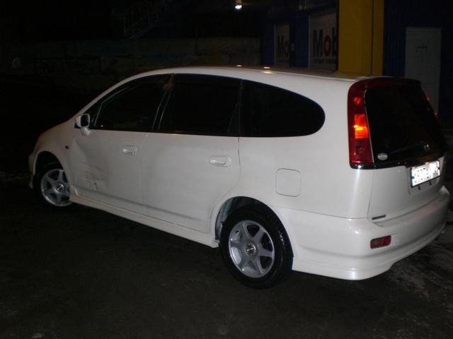 2001 Honda Stream