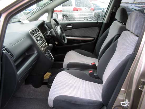 2001 Honda Stream Pictures
