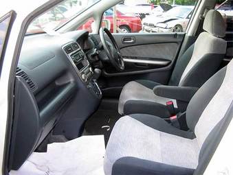 2001 Honda Stream Wallpapers