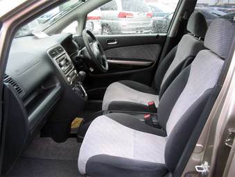 2001 Honda Stream Photos