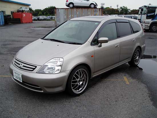 2001 Honda Stream Photos