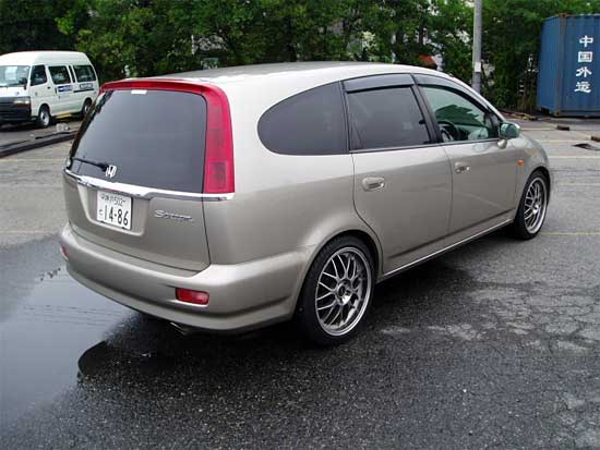 2001 Honda Stream Pictures