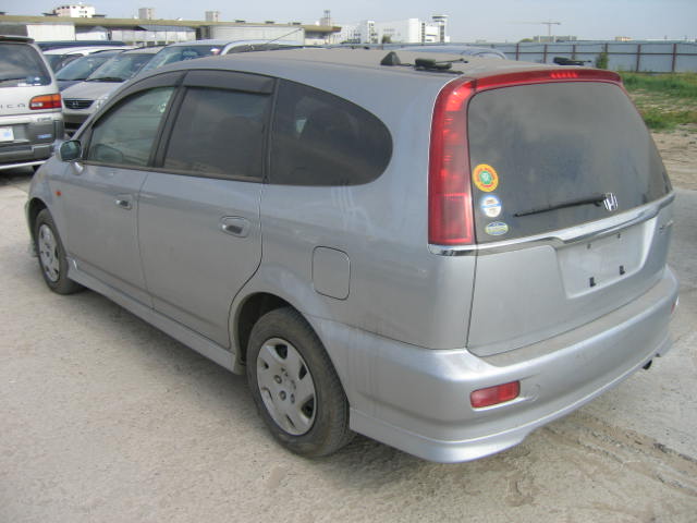 2001 Honda Stream Photos