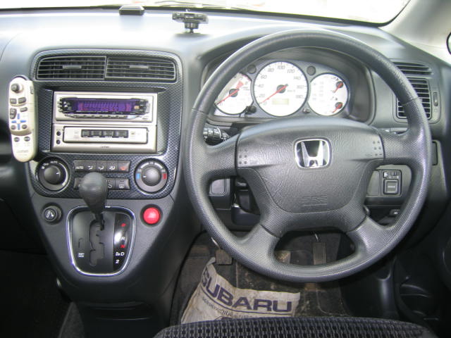 2001 Honda Stream Photos