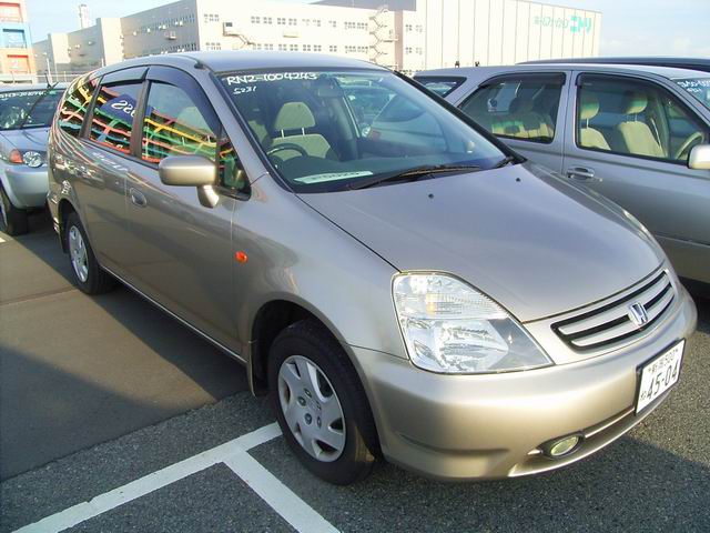 2001 Honda Stream Photos