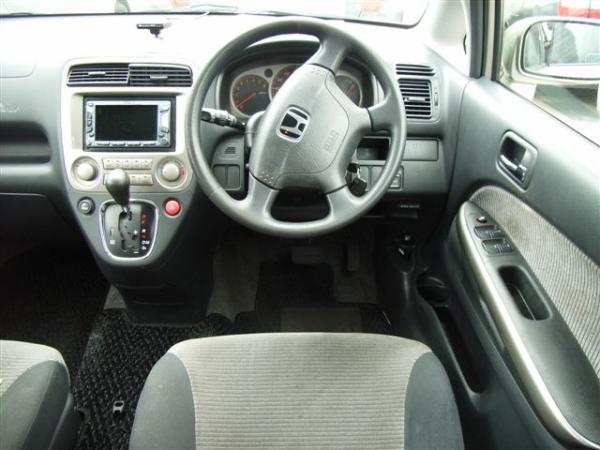 2001 Honda Stream Pictures