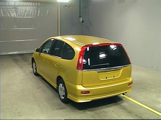 2001 Honda Stream Photos