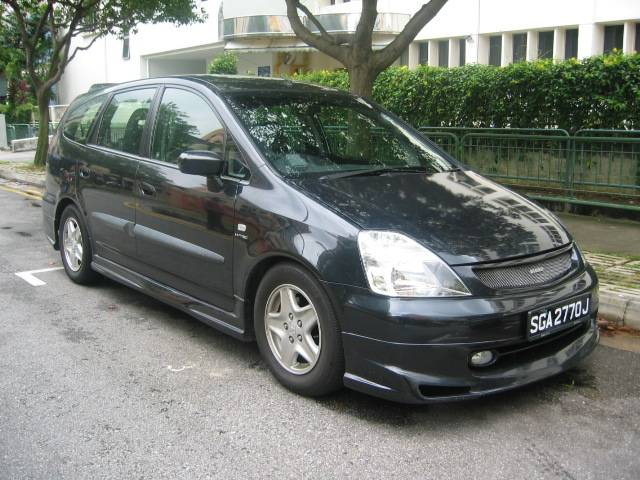 2001 Honda Stream Pics