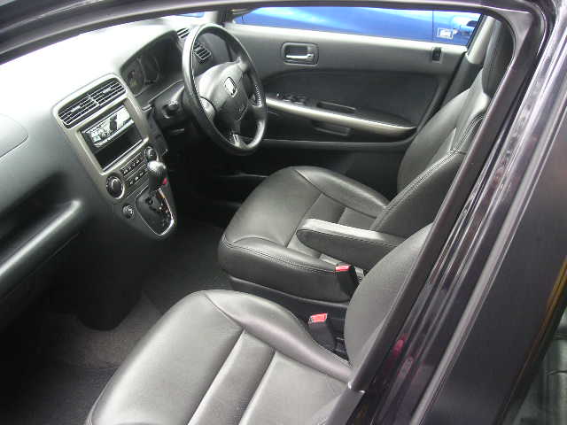 2001 Honda Stream Pics