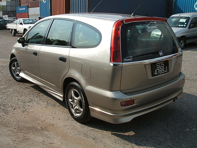 2001 Honda Stream Pics